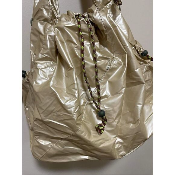 New Urban Outfitters UO Sport Shoulder Bag - Picture 9 of 12